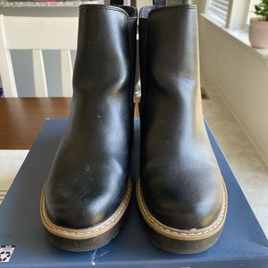 Universal Thread Chelsea style boots
